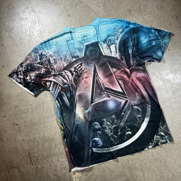 Marvel Avengers Age of Ultron All Over Print T-Shirt Medium - Picture 2 of 4